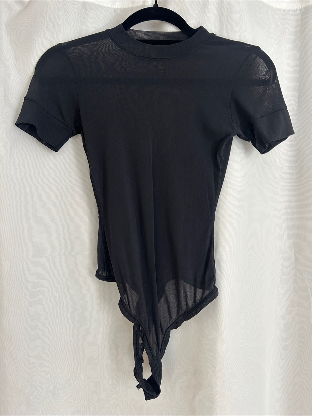 SKIMS Sheer Short-Sleeve Bodysuit M Onyx